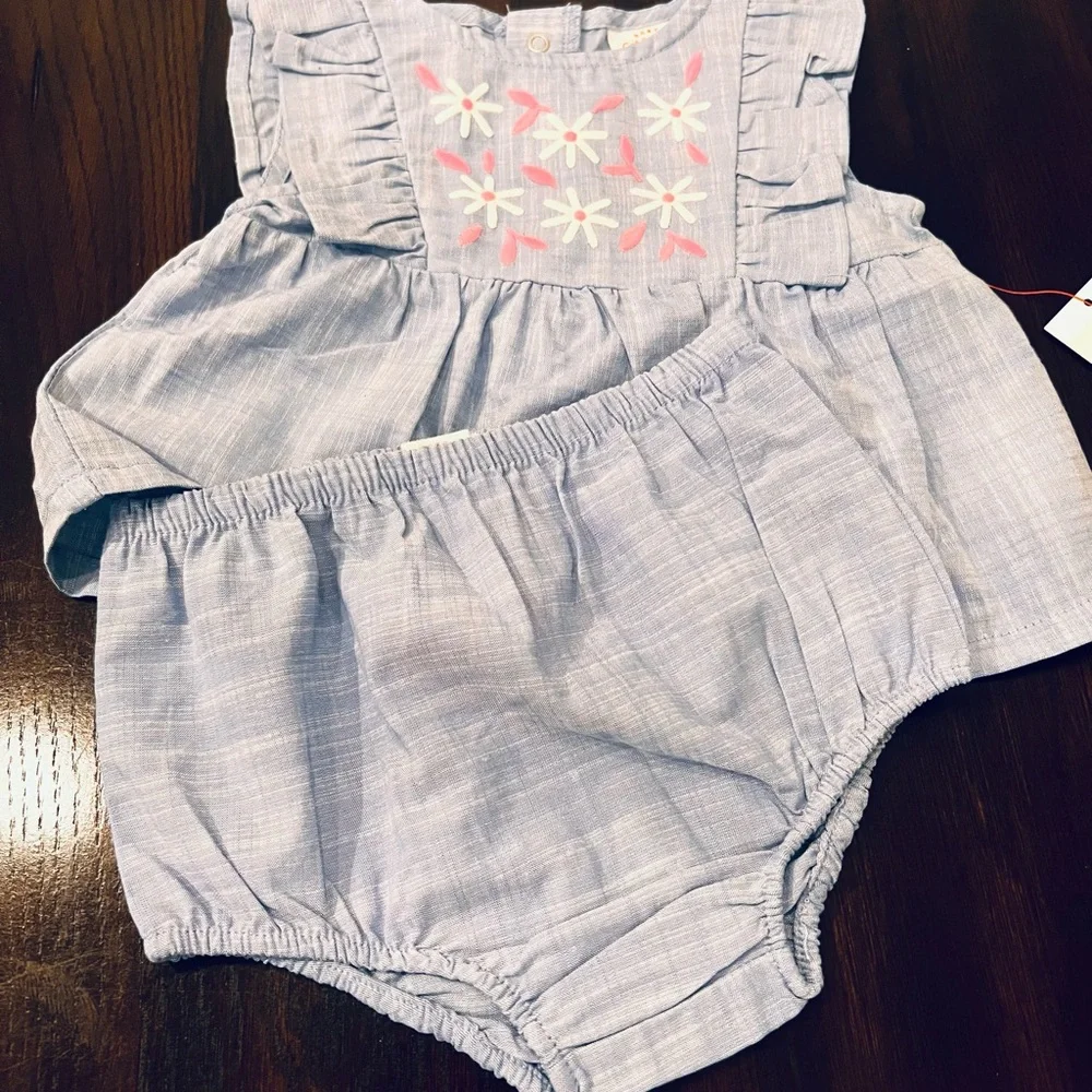 Cat and Jack 2pc Baby Girl Chambray top & Bottom Set